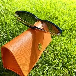 Tory Burch rimless bottom sunglasses black w/ gold rims TORY BURCH TY7192U 196187 Black Ivory Grey Women main image 3